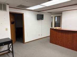 457-463 Waterbury Ct, Columbus, OH for lease Interior Photo- Image 2 of 9