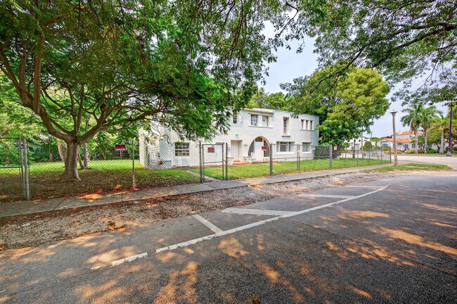 More details for 5800 Biscayne Blvd, Miami, FL - Office for Sale