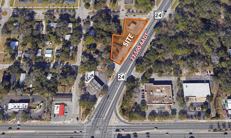 104 NE Waldo Rd, Gainesville, FL à louer - Photo du bâtiment - Image 1 de 2