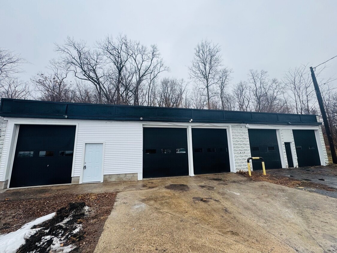 326 Park St, West Springfield, MA for lease Building Photo- Image 1 of 10