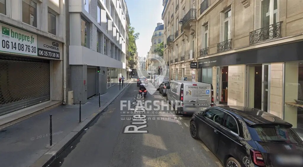 Retail in Paris for lease Building Photo- Image 1 of 3