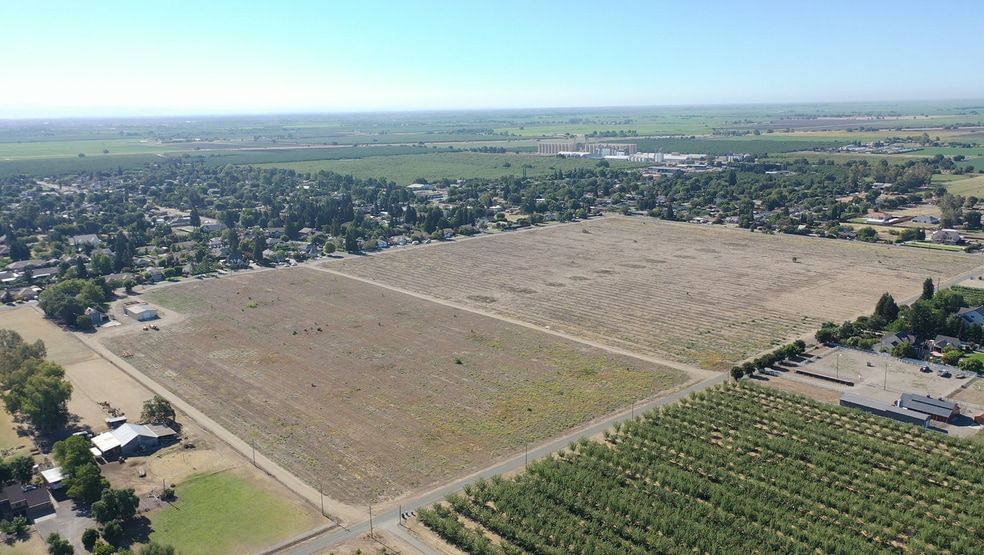 2409 Irwin Ave, Sutter, CA for sale - Building Photo - Image 2 of 5