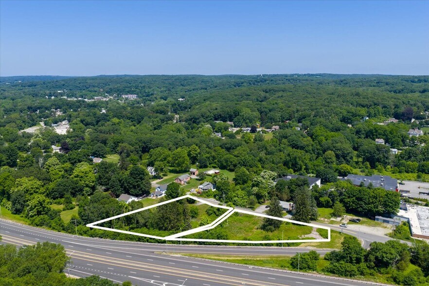 28 Otrobando Ave, Norwich, CT à vendre - Photo du bâtiment - Image 3 de 28