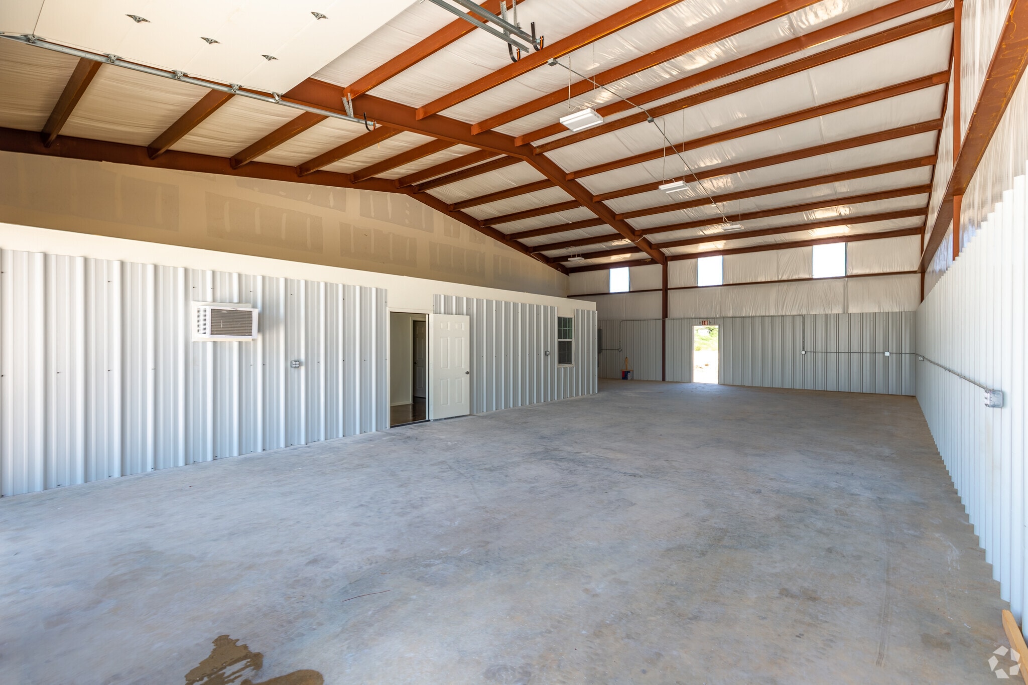 3912 Williamson Rd, Crowley, TX for lease Interior Photo- Image 1 of 4