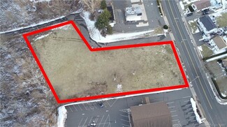 Plus de détails pour 723 Farmington Ave, New Britain, CT - Terrain à louer