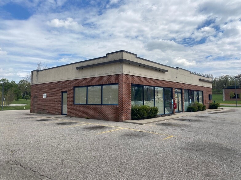 3624 S Nappanee St, Elkhart, IN for lease - Primary Photo - Image 1 of 9
