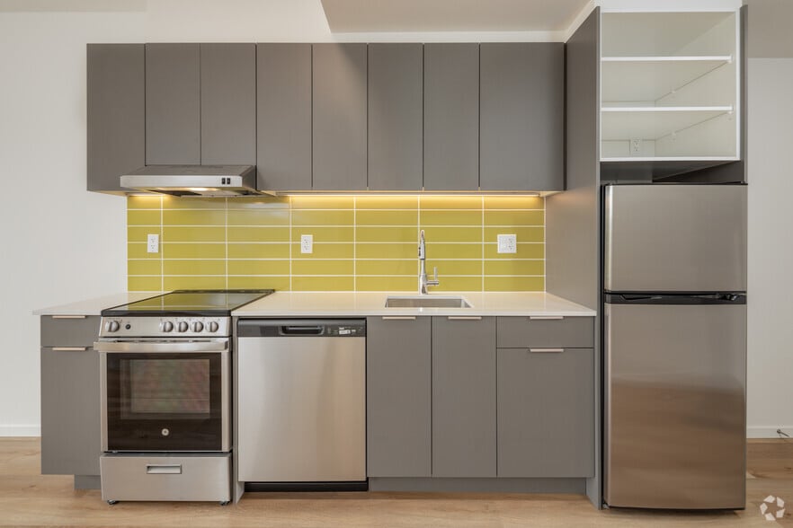 1888 Scotia St, Vancouver, BC for lease - Interior Photo - Image 3 of 43