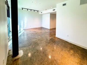 31 Artful Way, Asheville, NC à louer Photo intérieure- Image 1 de 5