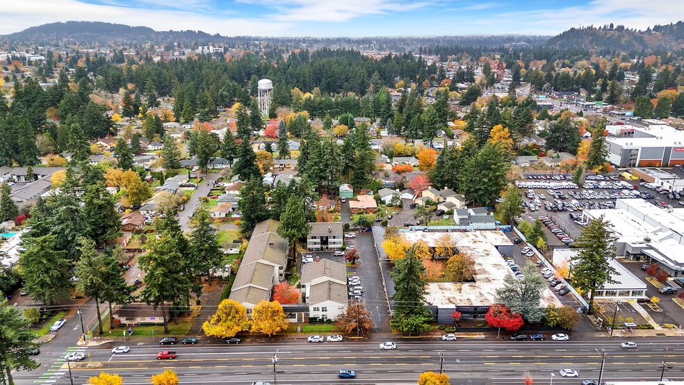 1111 NE 122nd Ave, Portland, OR à vendre - Photo du bâtiment - Image 2 de 33