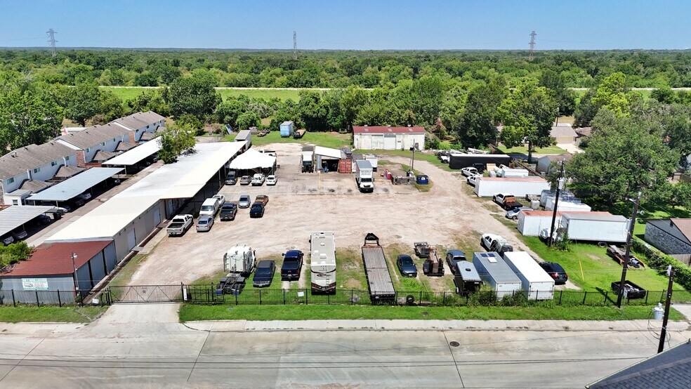 1915 Sherwood Forest St, Houston, TX à vendre - Photo du bâtiment - Image 1 de 32