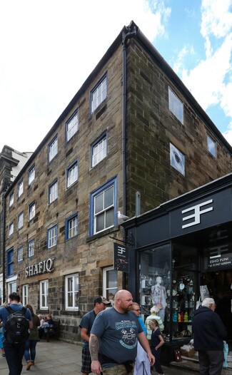 Plus de détails pour 2-3 Marine Parade, Whitby - Commerce de détail à louer