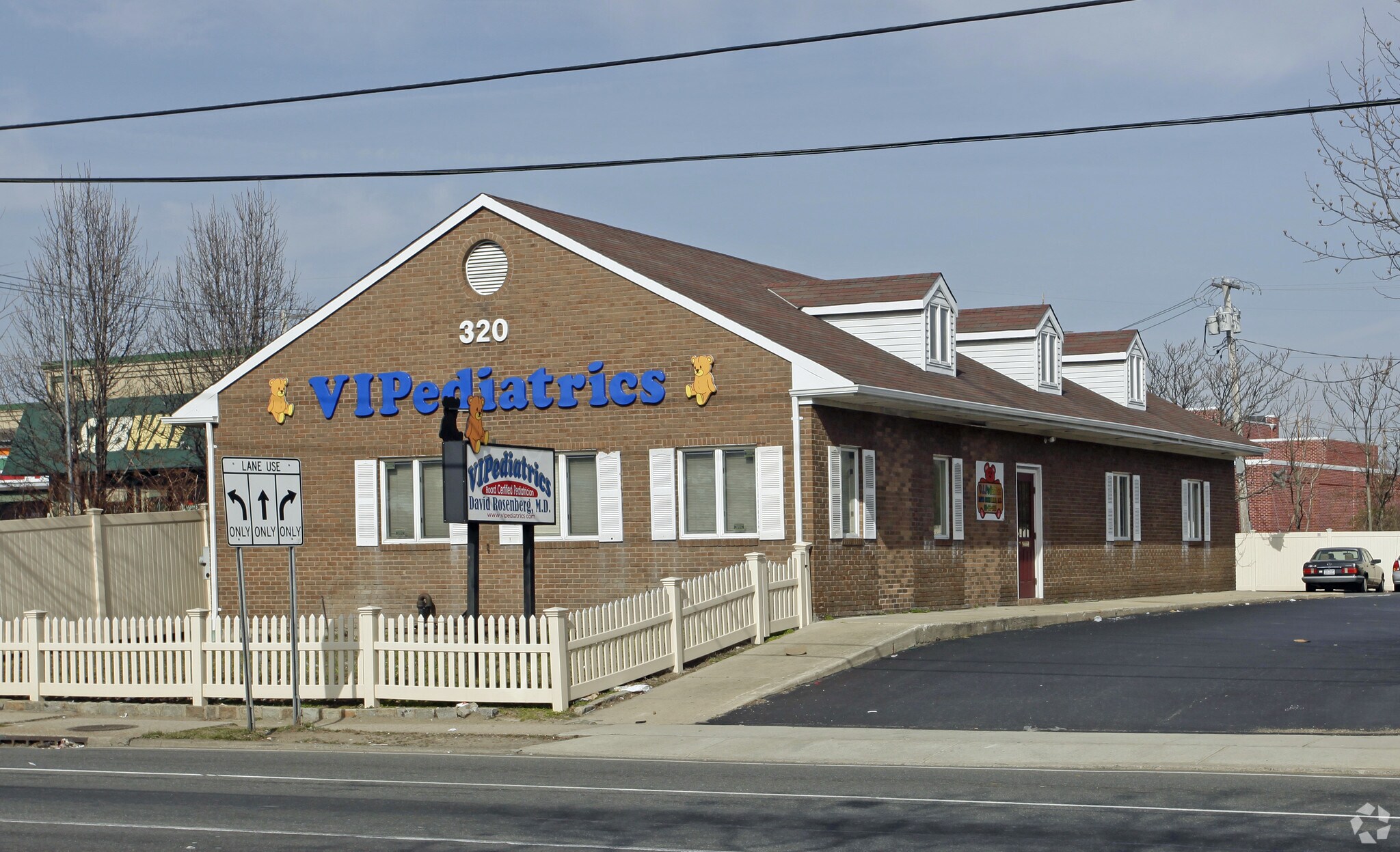 320 Peninsula Blvd, Cedarhurst, NY for lease Primary Photo- Image 1 of 4