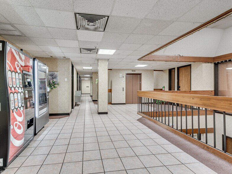 500 N Meridian Ave, Oklahoma City, OK à louer - Photo intérieure - Image 3 de 10
