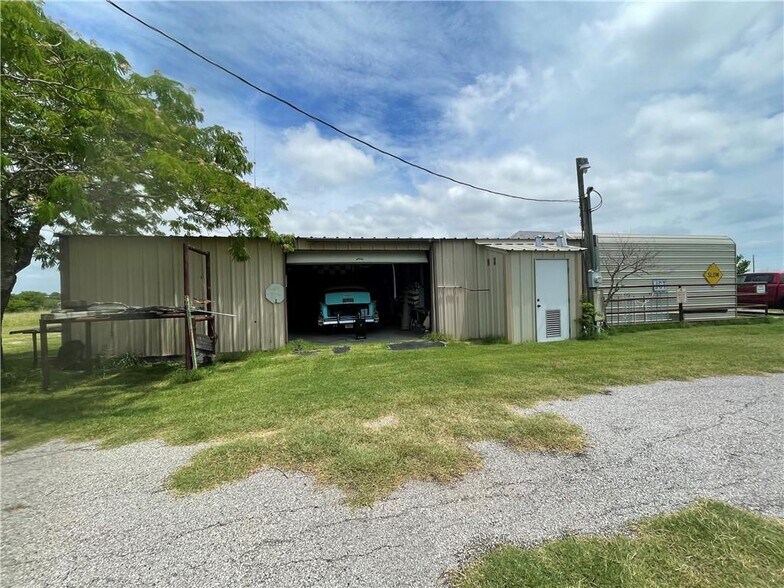 21602 Martin Ln, Pflugerville, TX à vendre - Photo du bâtiment - Image 3 de 9