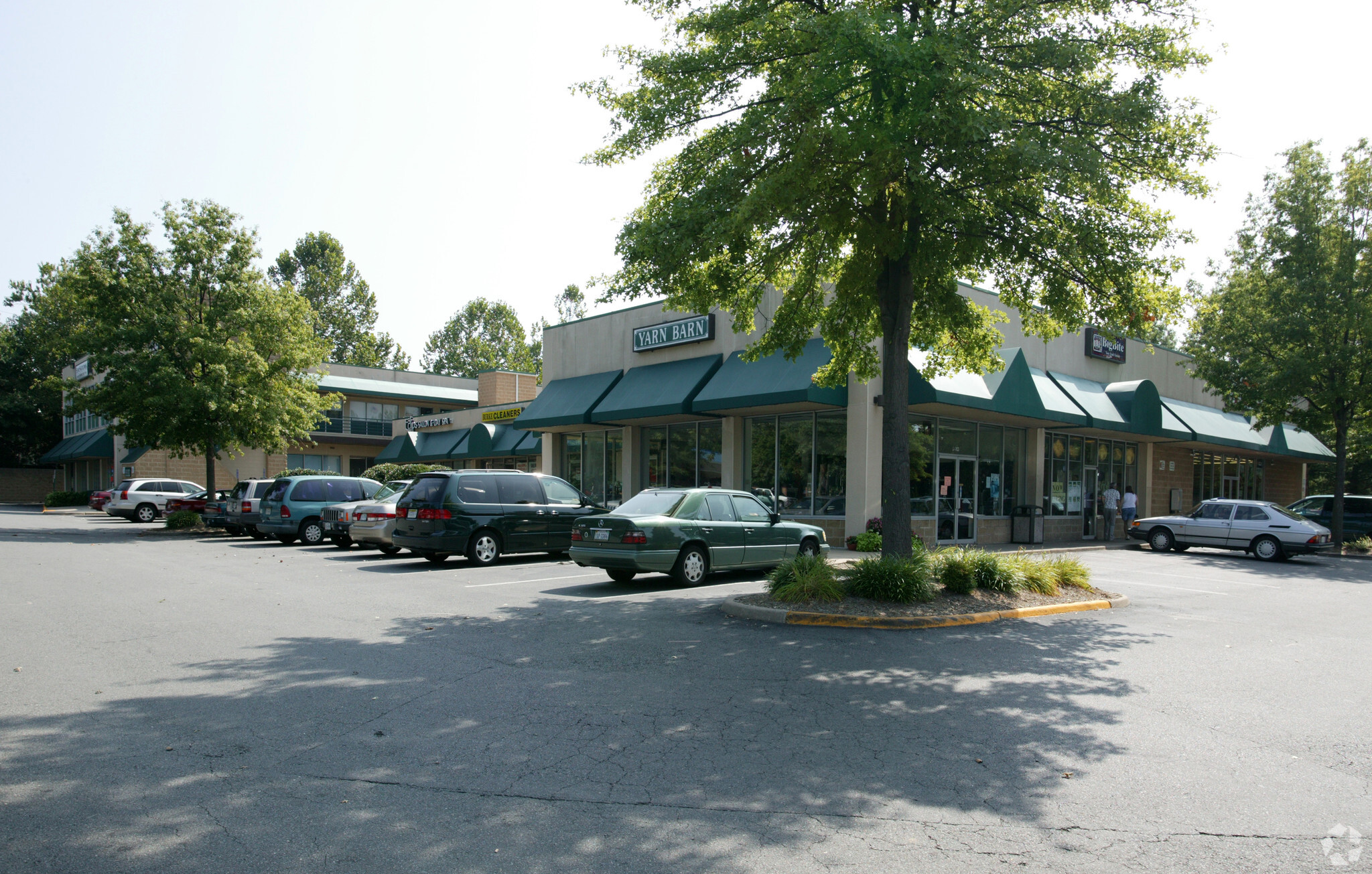 9409-9413 Burke Lake Rd, Burke, VA for lease Primary Photo- Image 1 of 3