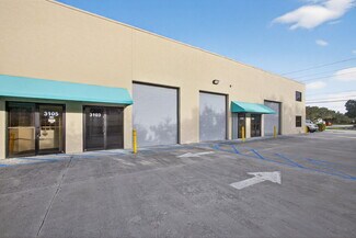 Plus de détails pour 3097-3117 SE Gran Park Way, Stuart, FL - Flex à vendre