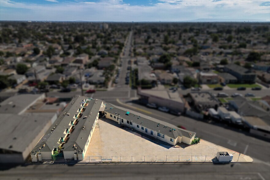 4001 E 52nd St, Maywood, CA à vendre - Photo du bâtiment - Image 2 de 8