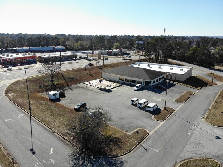 4685 Buena Vista Rd, Columbus, GA à vendre - Photo du bâtiment - Image 3 de 9