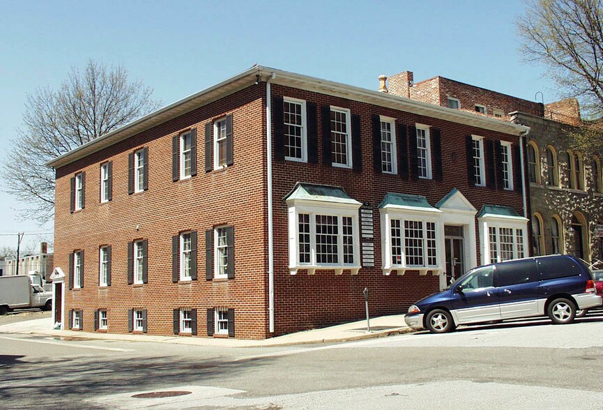 12-14 Veterans Sq, Media, PA for lease - Building Photo - Image 2 of 18