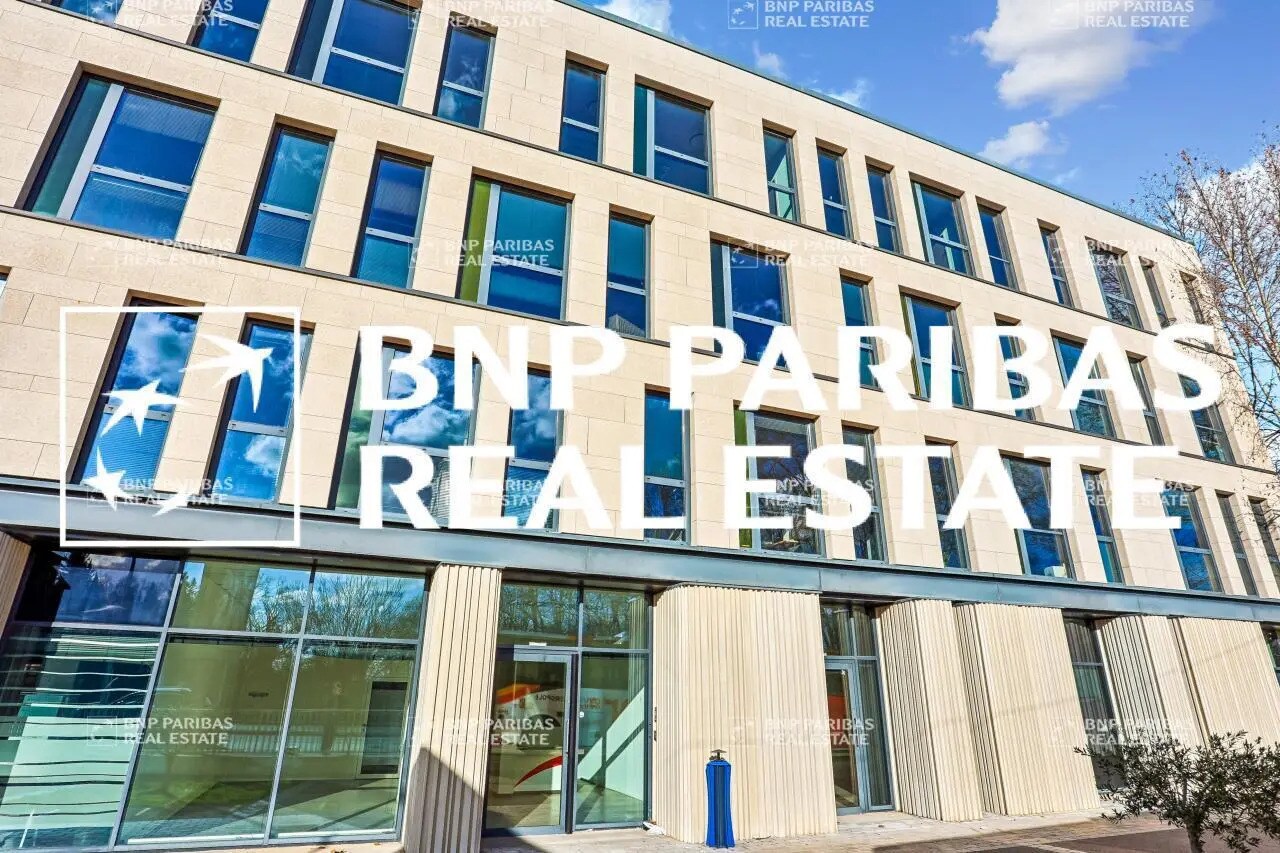 Office in Aix-en-Provence for lease Building Photo- Image 1 of 21