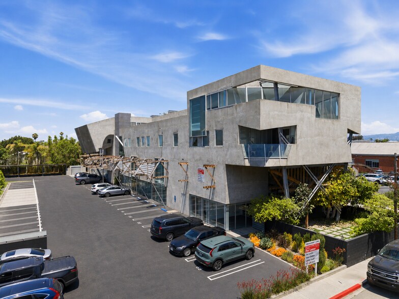 3535 Hayden Ave, Culver City, CA à louer - Photo du bâtiment - Image 3 de 6