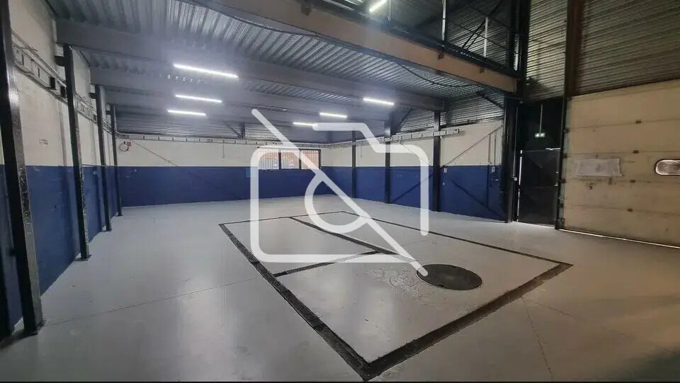 Industriel dans Ozoir-la-Ferrière à louer Photo intérieure- Image 1 de 6