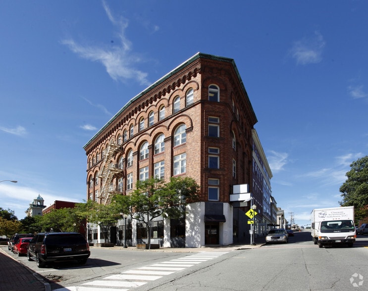 74 Hammond St, Bangor, ME for sale - Building Photo - Image 2 of 45