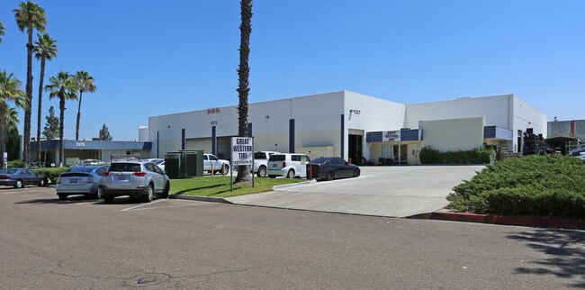 Plus de détails pour 1327-1375 Fayette St, El Cajon, CA - Industriel à louer