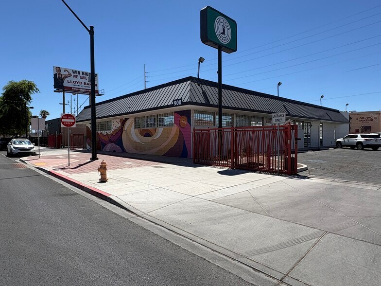 900 S Main St, Las Vegas, NV à louer - Photo du bâtiment - Image 3 de 37