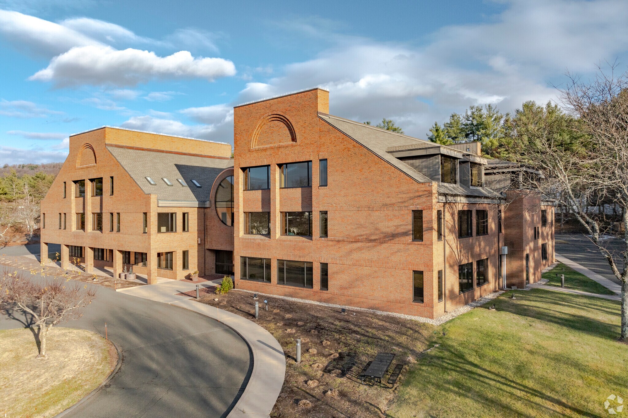 22 Waterville Rd, Avon, CT à vendre Photo du bâtiment- Image 1 de 48