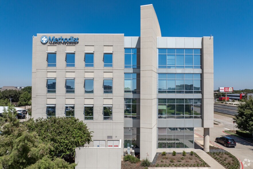 17051 N Dallas Pky, Addison, TX à louer - Photo du bâtiment - Image 2 de 13