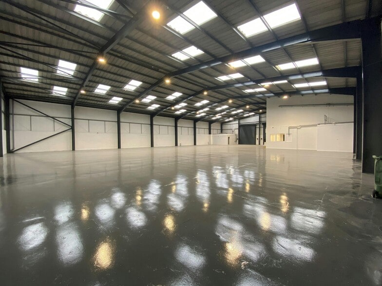 730 South St, Glasgow for lease - Building Photo - Image 2 of 11