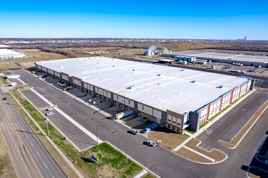 SW 29th St & Council Rd, Oklahoma City, OK à louer - Photo du bâtiment - Image 3 de 13