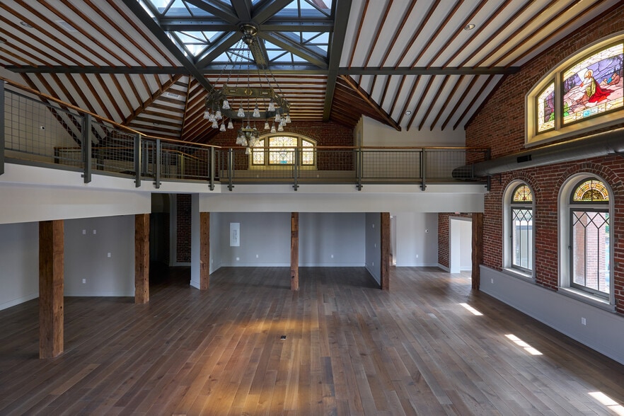 1741 Frankfort Ave, Louisville, KY for lease - Interior Photo - Image 2 of 24