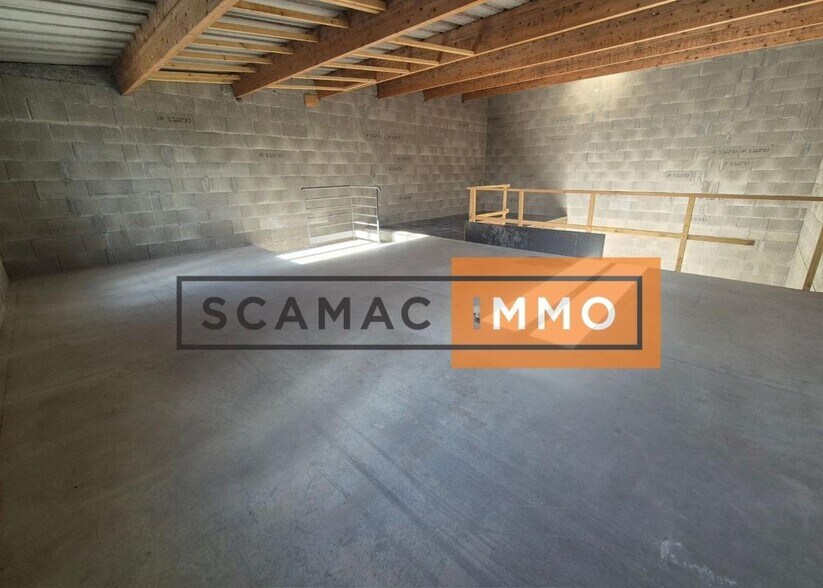 Industrial in Compans for lease - Interior Photo - Image 3 of 5