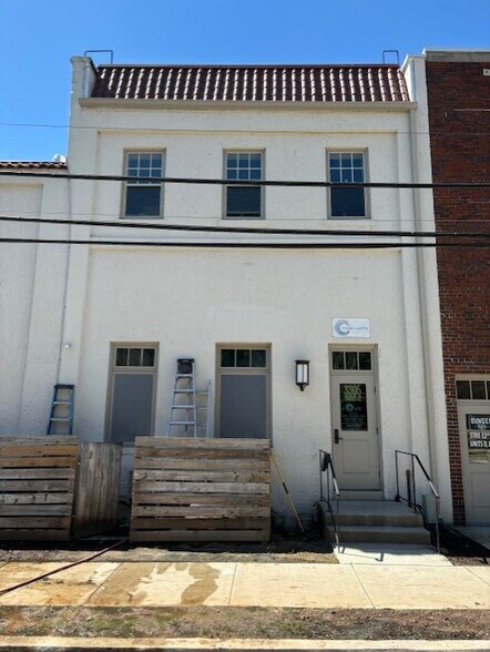 3305 Rhode Island Ave, Mount Rainier, MD à louer - Photo du bâtiment - Image 2 de 11