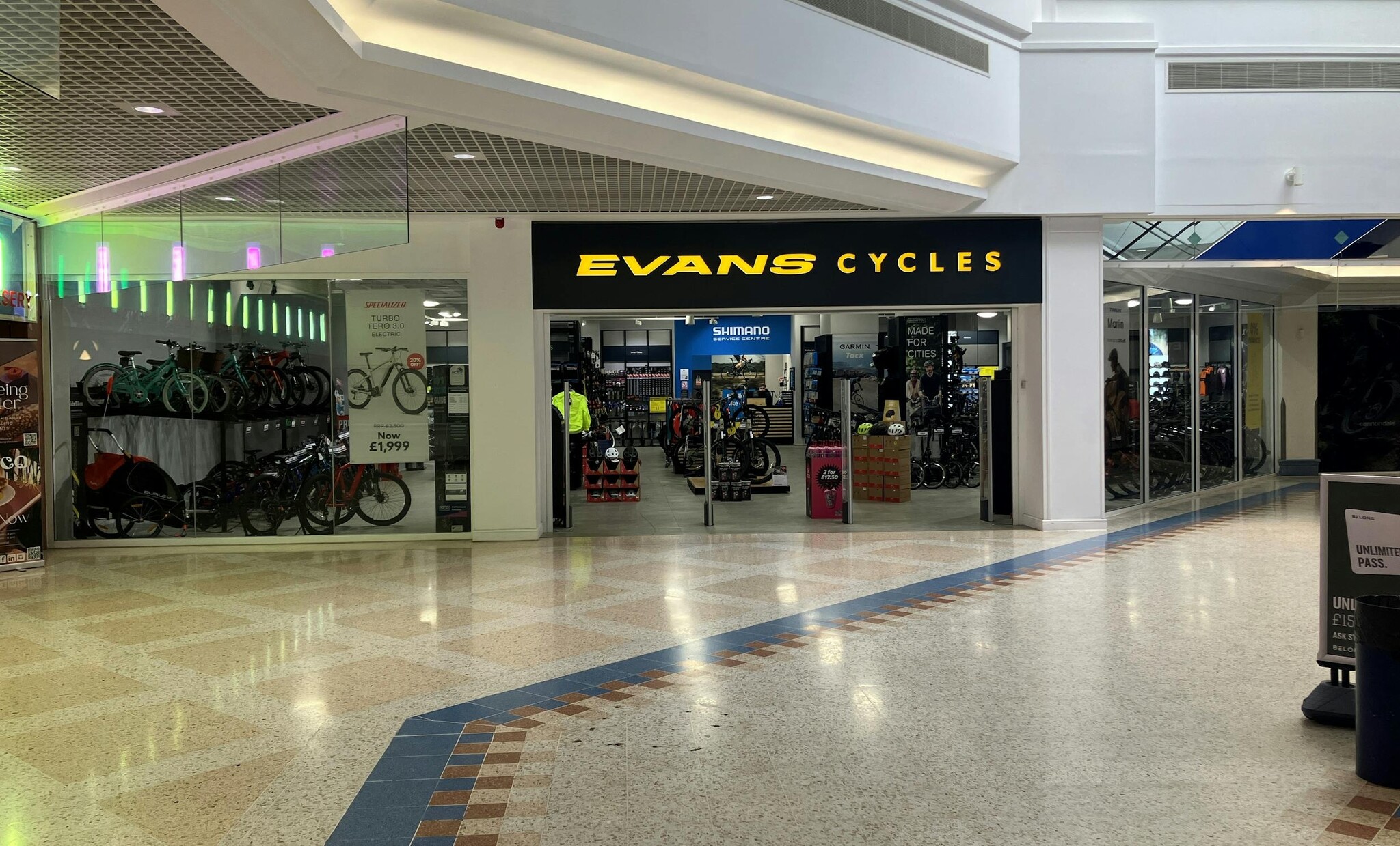 High St, Sutton for lease Interior Photo- Image 1 of 3