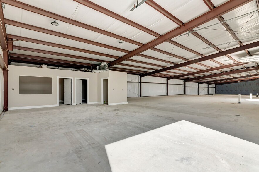3000 N FM 51, Weatherford, TX à louer - Photo intérieure - Image 2 de 7