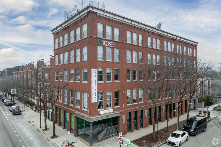 1300 W Belmont Ave, Chicago, IL for lease - Primary Photo - Image 1 of 8