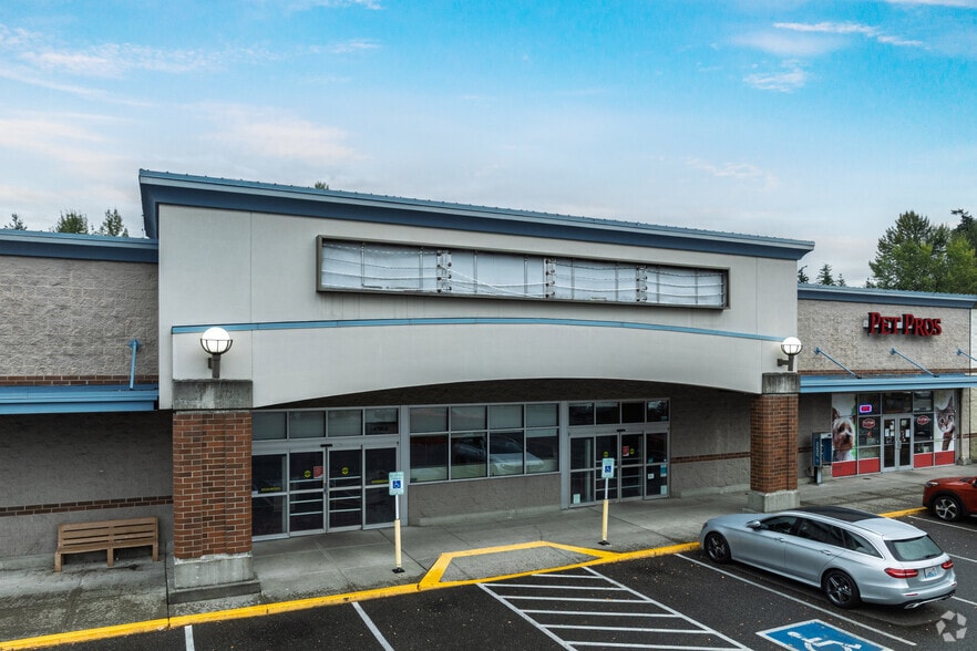 4700 NE 4th St, Renton, WA for lease - Building Photo - Image 2 of 5