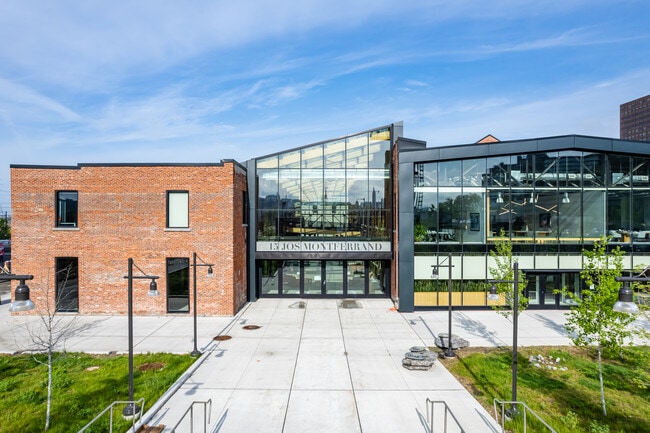 Plus de détails pour 15 Rue Jos-Montferrand, Gatineau, QC - Commerce de détail à louer