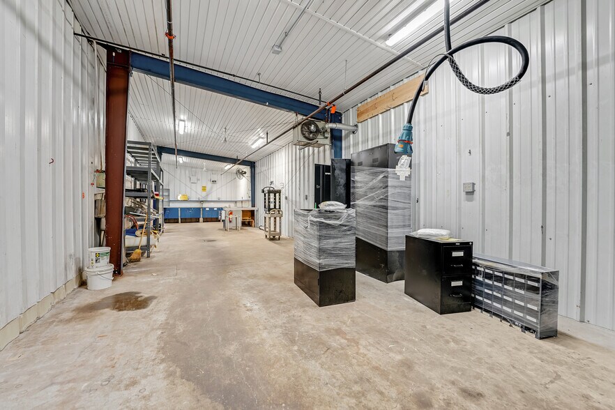 86 Macarthur Dr, New Bedford, MA à vendre - Photo intérieure - Image 3 de 63