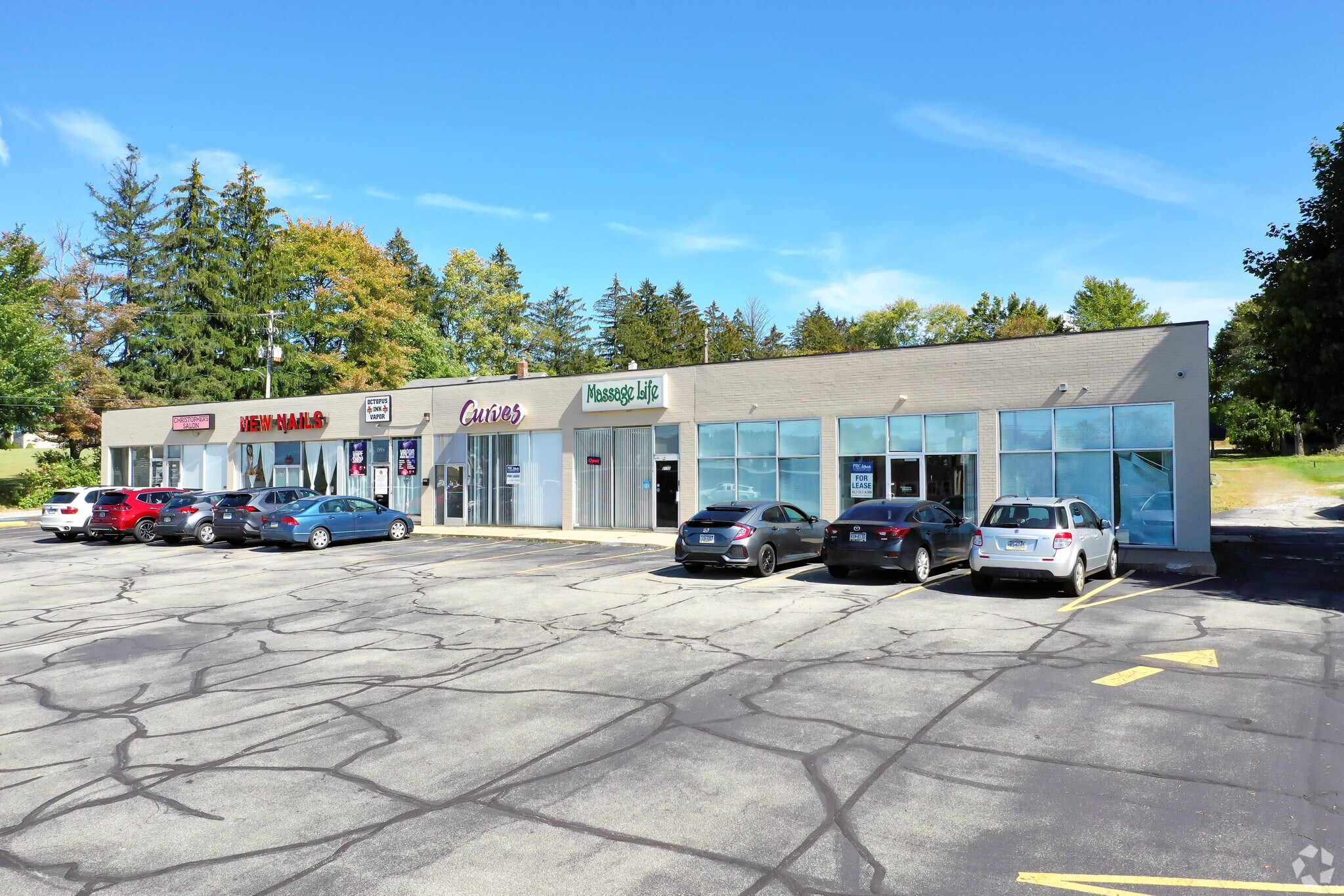 2604-2620 Freeport Rd, Natrona Heights, PA à louer Photo du bâtiment- Image 1 de 3