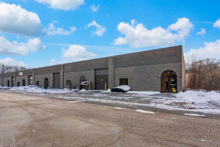34 Patria Rd, South Windsor, CT for lease - Building Photo - Image 1 of 19
