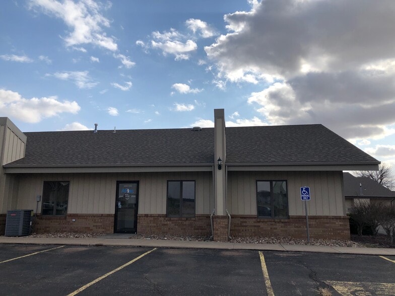 2550 N Diers Ave, Grand Island, NE for lease - Primary Photo - Image 2 of 12