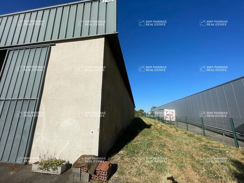 Industrial in Saint-Alban for lease - Building Photo - Image 3 of 11