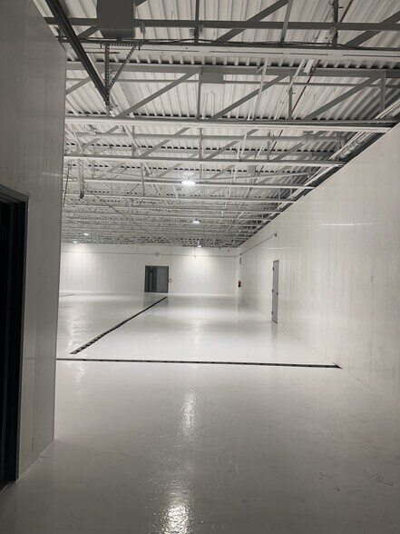 10 Kelly Ave, Middleport, NY à louer - Photo intérieure - Image 2 de 9