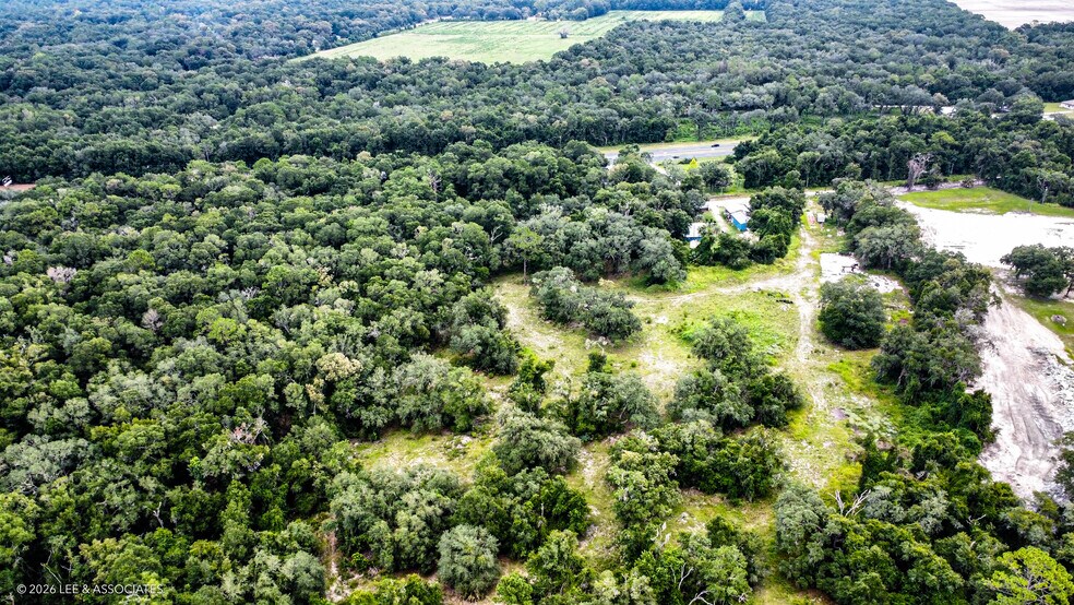 16116 NW 81st Ave, Fanning Springs, FL for lease - Building Photo - Image 3 of 7
