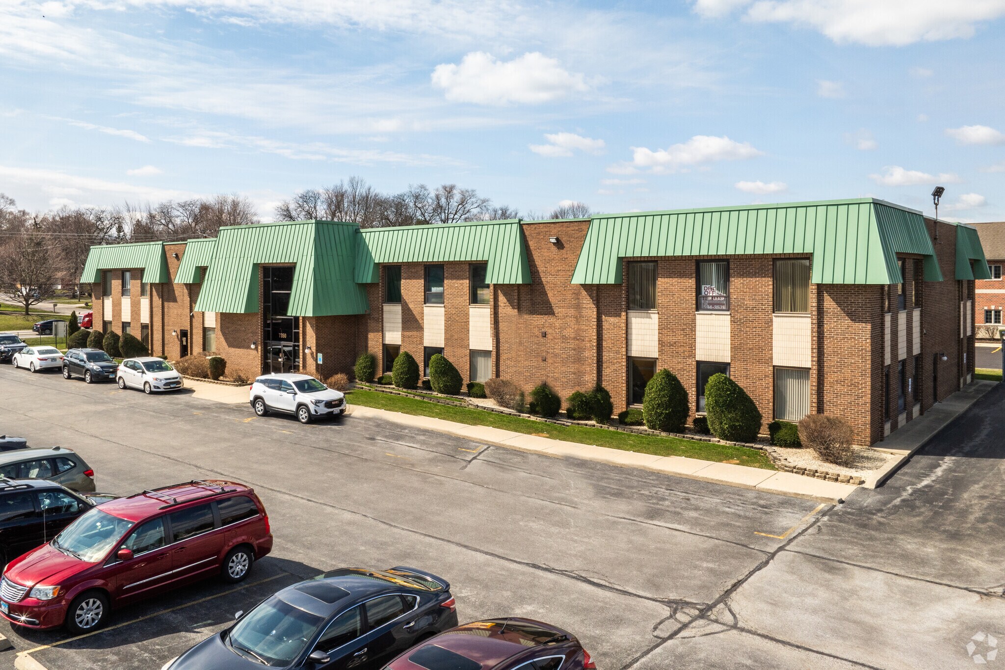 7350 W College Dr, Palos Heights, IL à louer Photo du bâtiment- Image 1 de 6