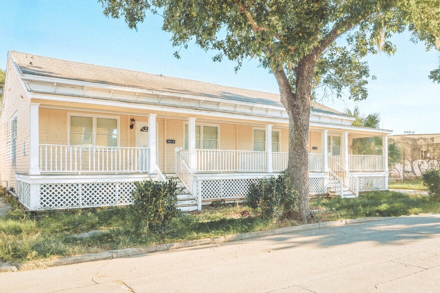 14 W 43rd St, Savannah, GA à louer - Photo du bâtiment - Image 3 de 8